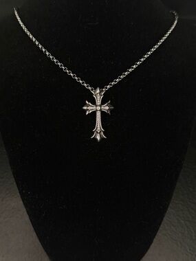Chrome Hearts Floral Cross Stacked Diamond Studded Unisex Necklace